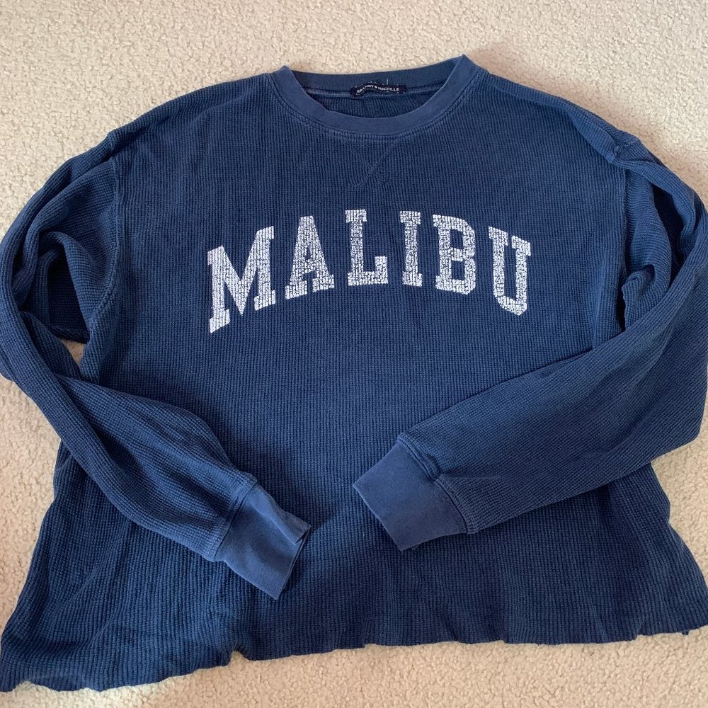 Brandy Melville - Malibu Long Sleeve Sweater